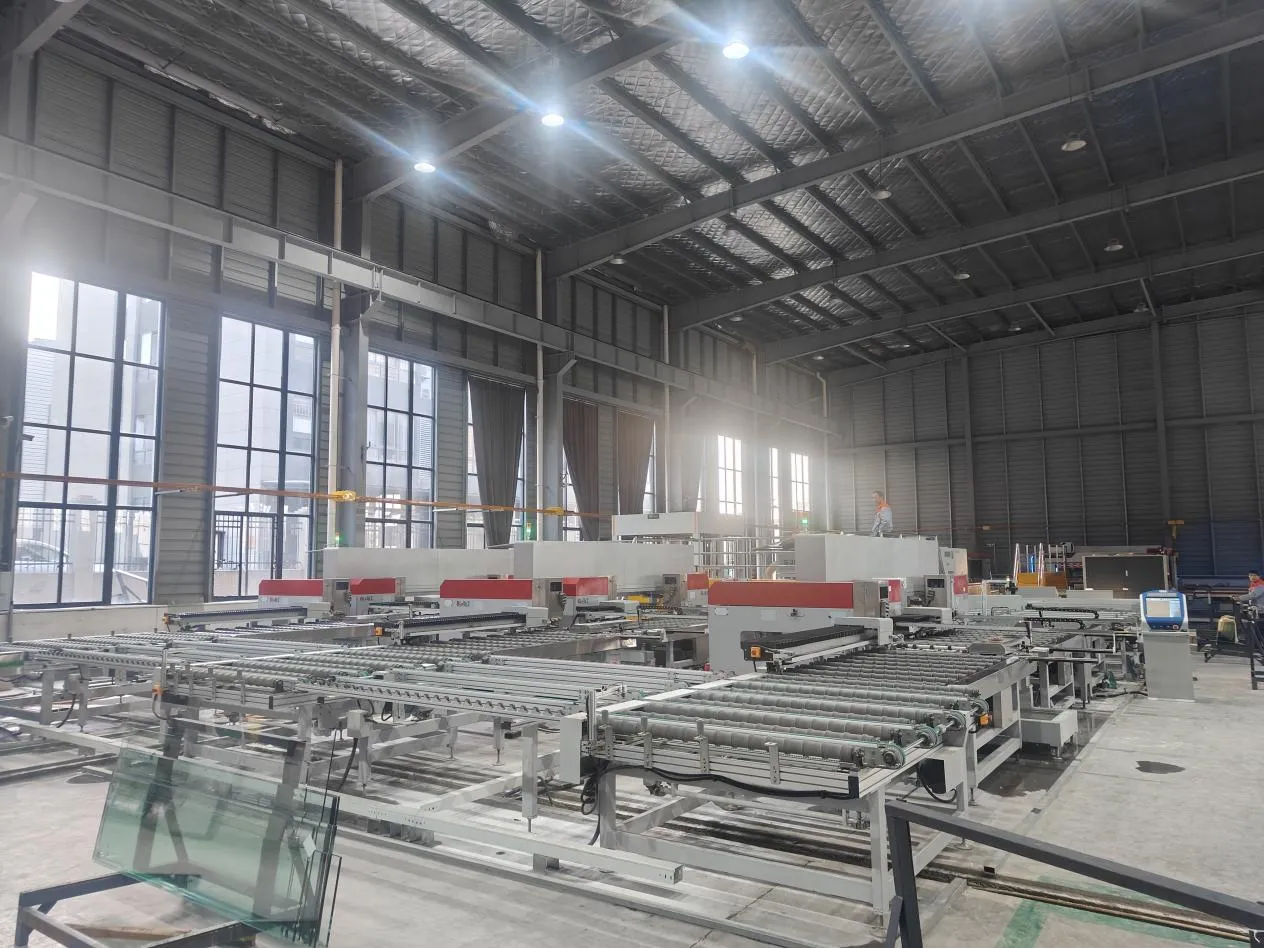 शॉवर-ग्लास-ड्रिलिंग-प्रोसेसिंग-लाइन-विथ-A31D-3