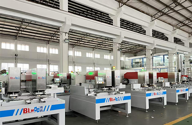 Stove Glass Drilling Machine with Robot